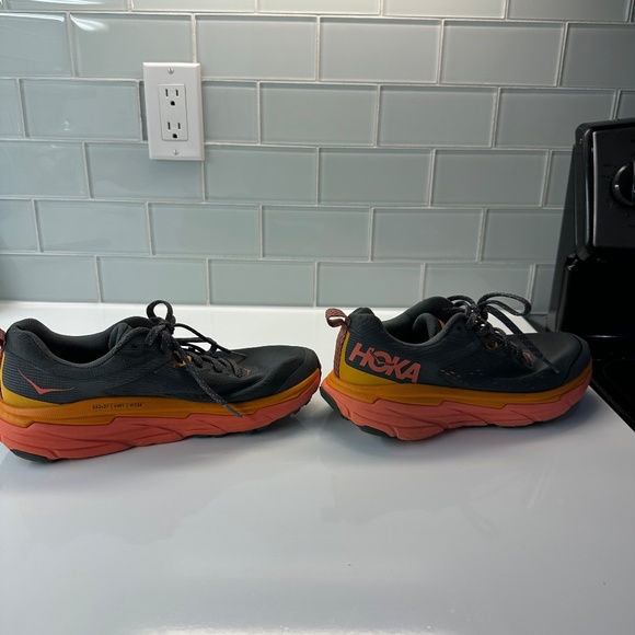 Hoka Women’s Challenger ATR 6 - Size 8B - Picture 6 of 13